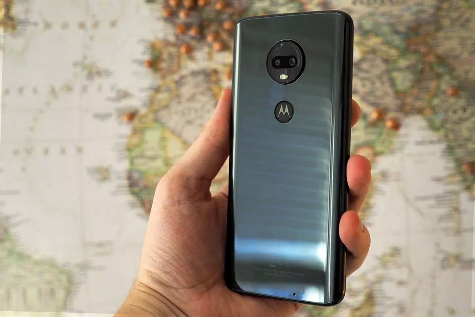 Motorola-moto-g7-back-view-mobile57