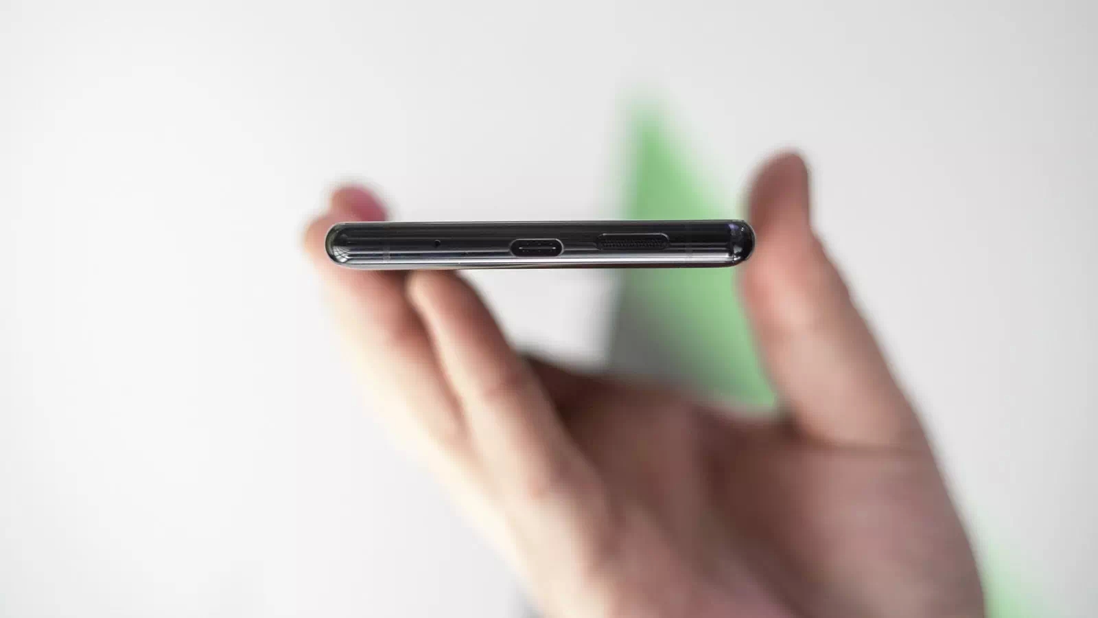 Sony-Xperia-1-bottom-view-mobile57 Sony-Xperia-1-bottom-view-mobile57