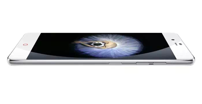 ZTE Nubia Pragus S side
