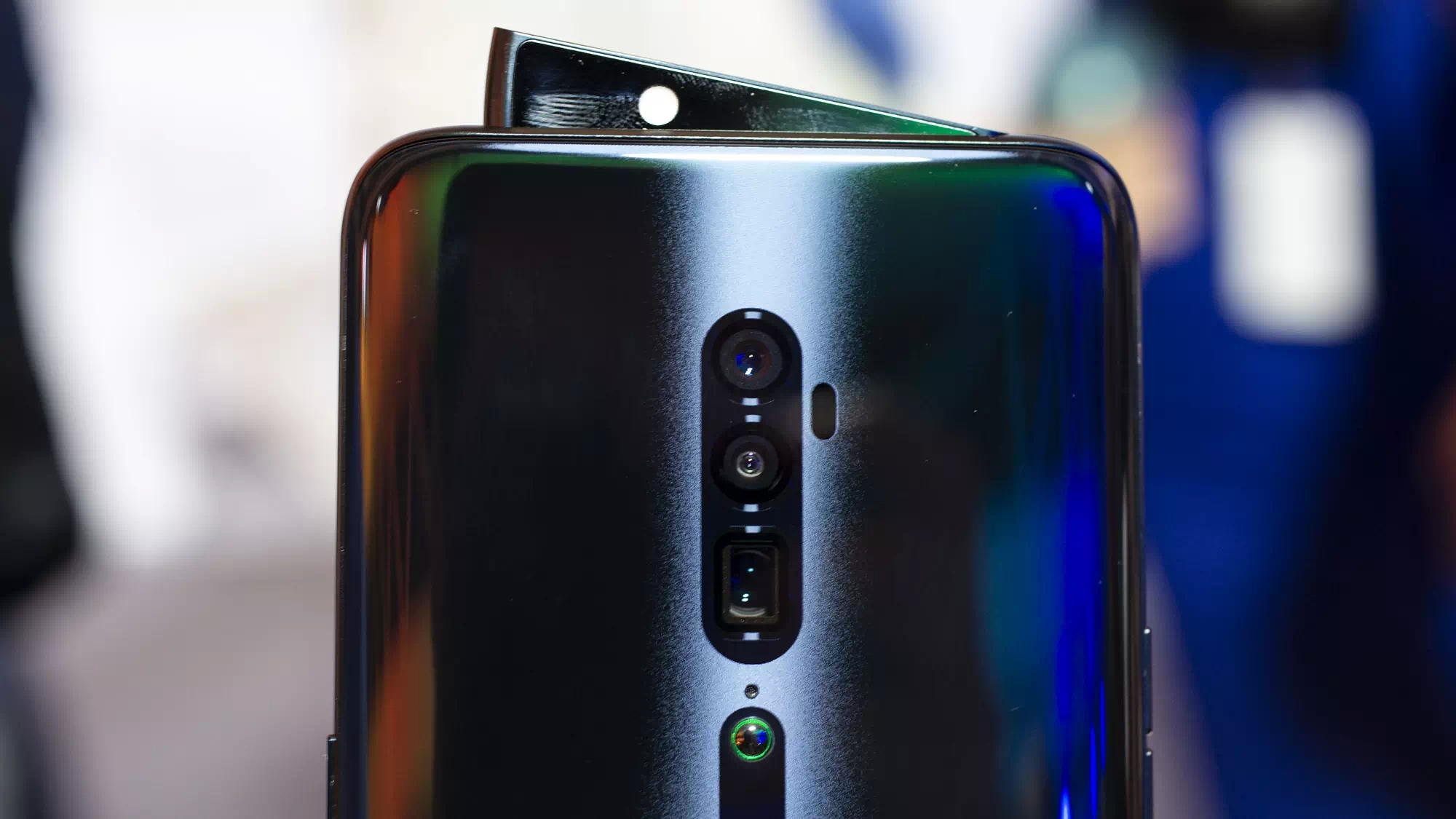 Oppo-reno-5g-back-view-mobile57 Oppo-reno-5g-back-view-mobile57